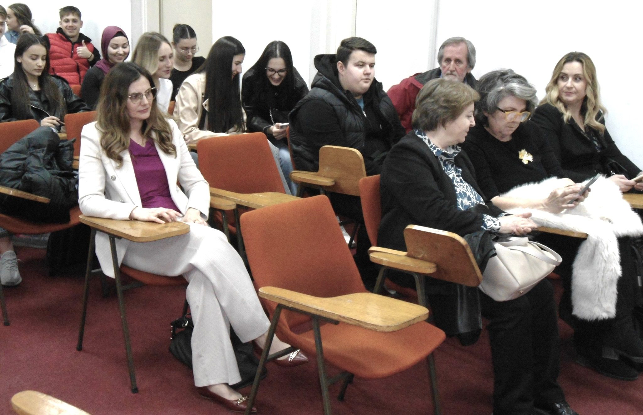 644961023_903713725750866_2502697362296753266_n